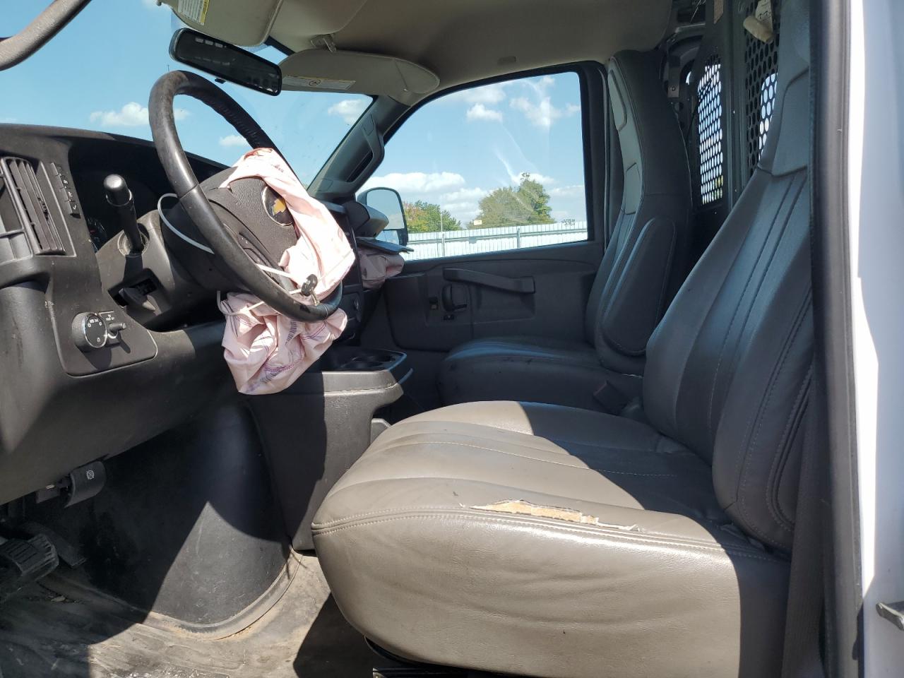 2020 Chevrolet Express G2500 VIN: 1GCWGAFP4L1269097 Lot: 84246555