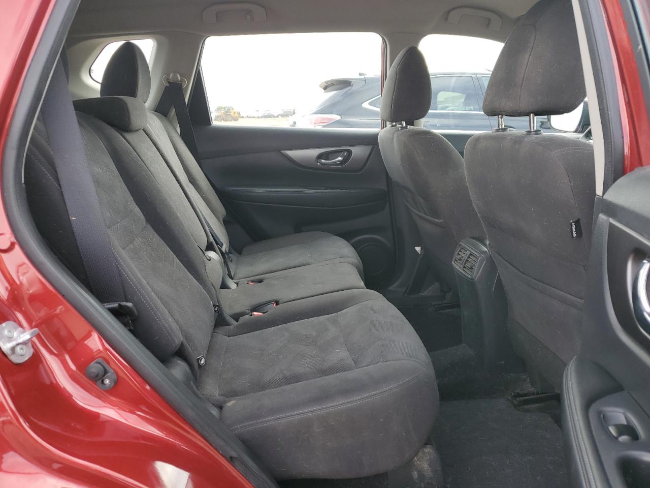 2016 Nissan Rogue S VIN: KNMAT2MV0GP633791 Lot: 81101315