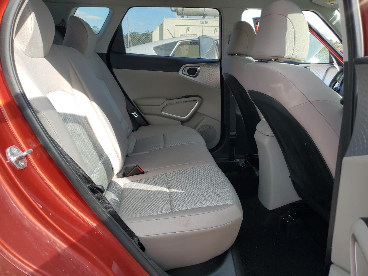 2022 Kia Soul Lx VIN: KNDJ23AU1N7829255 Lot: 70981845