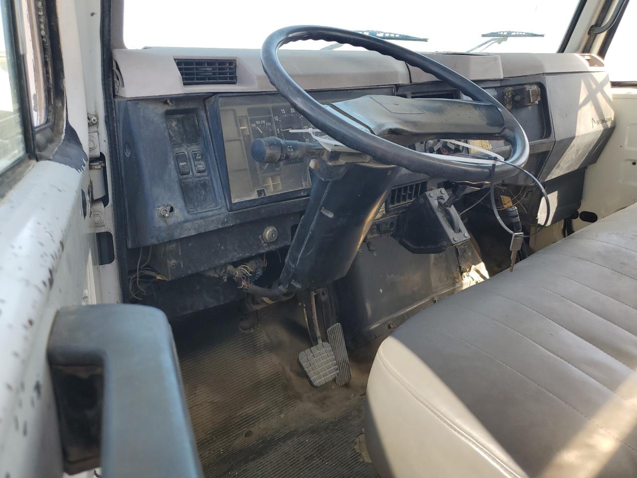 1995 International 4000 4700 VIN: 1HTSMABM2SH254089 Lot: 80155095