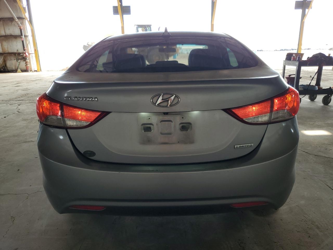 2013 Hyundai Elantra VIN: KMHDH4AE5DU570713 Lot: 71259315