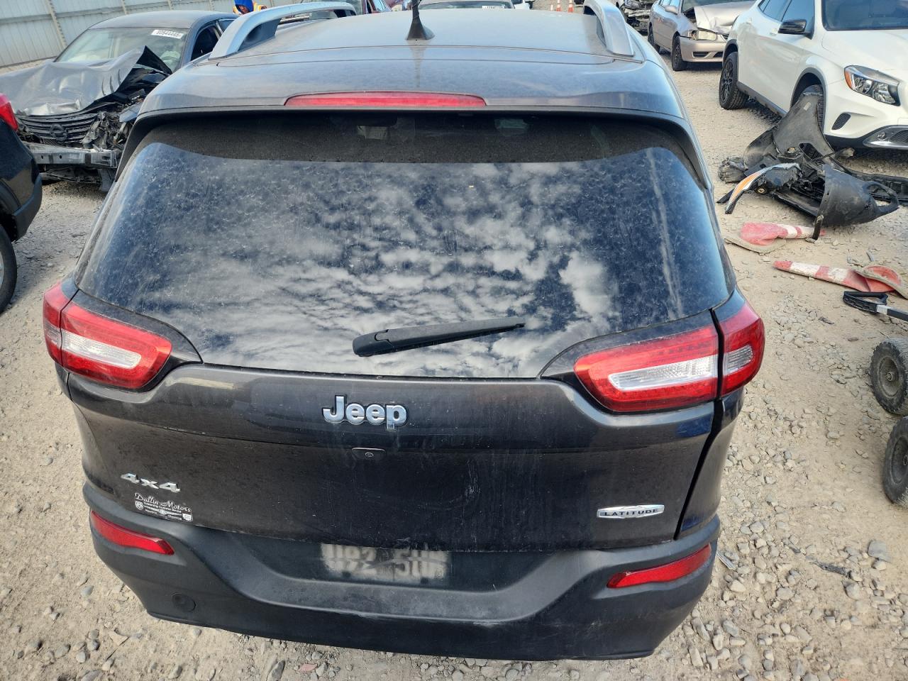 2017 Jeep Cherokee Latitude VIN: 1C4PJMCS1HW505912 Lot: 80800375