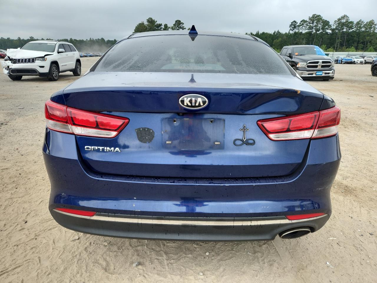 2017 Kia Optima Lx VIN: 5XXGT4L37HG132511 Lot: 80170275