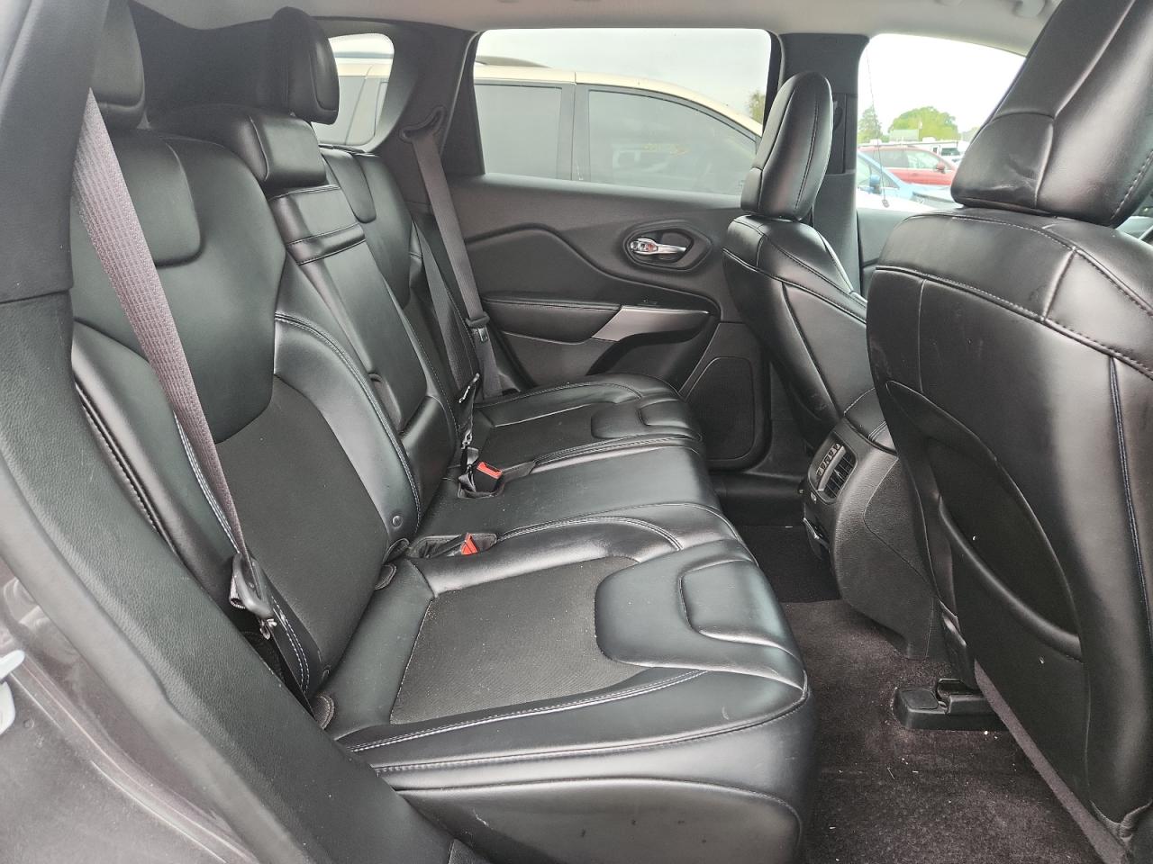 2019 Jeep Cherokee Latitude Plus VIN: 1C4PJMLB4KD213609 Lot: 80132355