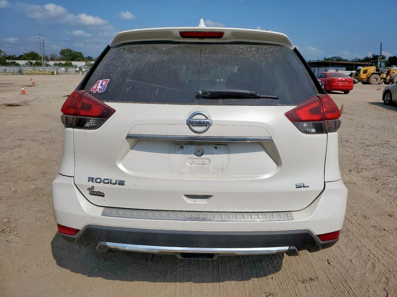 2017 Nissan Rogue S VIN: 5N1AT2MT4HC779680 Lot: 80556995