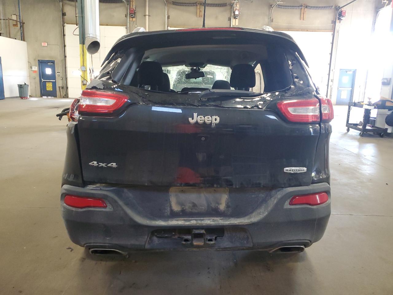 2016 Jeep Cherokee Latitude VIN: 1C4PJMCSXGW255312 Lot: 81901475
