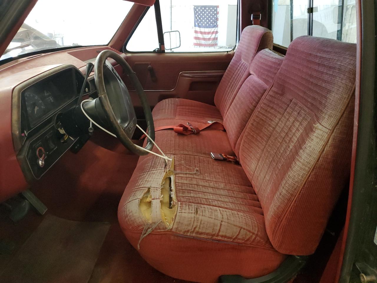 1988 Ford F150 VIN: 1FTDF15Y4JPB60573 Lot: 81645785
