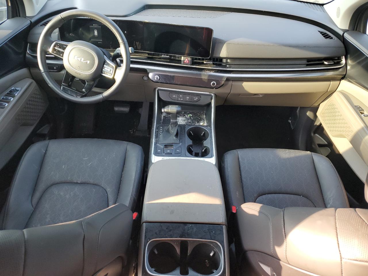 2025 Kia Carnival Lx VIN: KNDNB5K32S6540423 Lot: 81151445