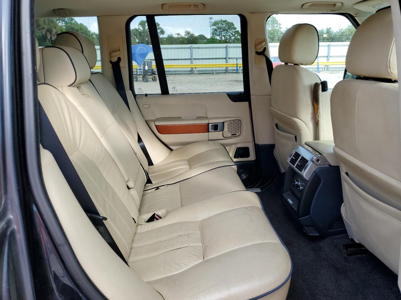 2007 Land Rover Range Rover Hse VIN: SALME15447A260984 Lot: 84776375