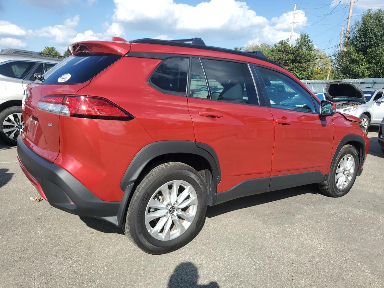 2024 Toyota Corolla Cross Le red null gas 7MUCAAAG2RV094541 photo #4