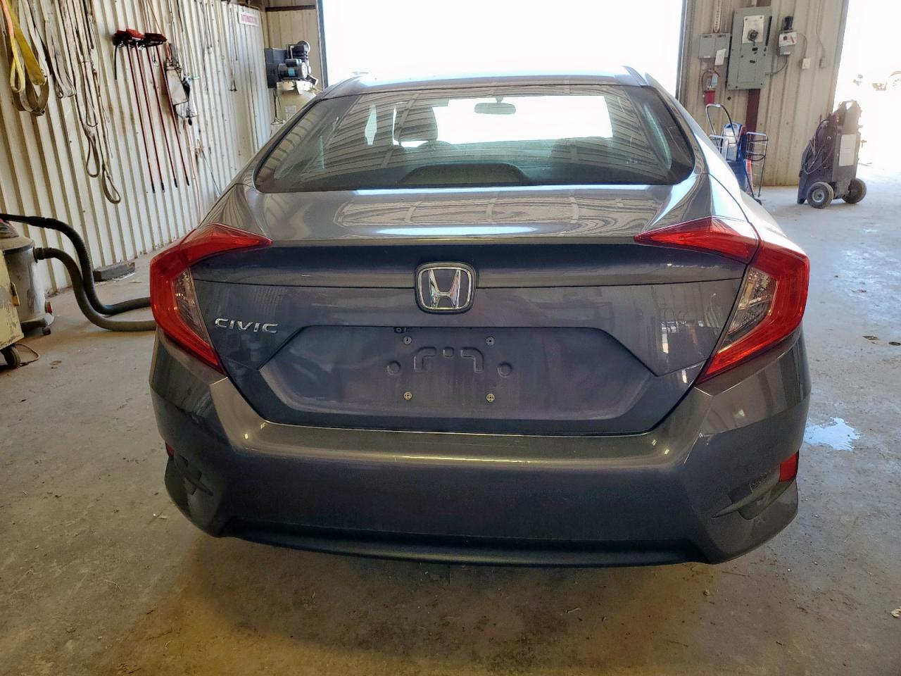 2018 Honda Civic Lx VIN: 2HGFC2F59JH504450 Lot: 80575625