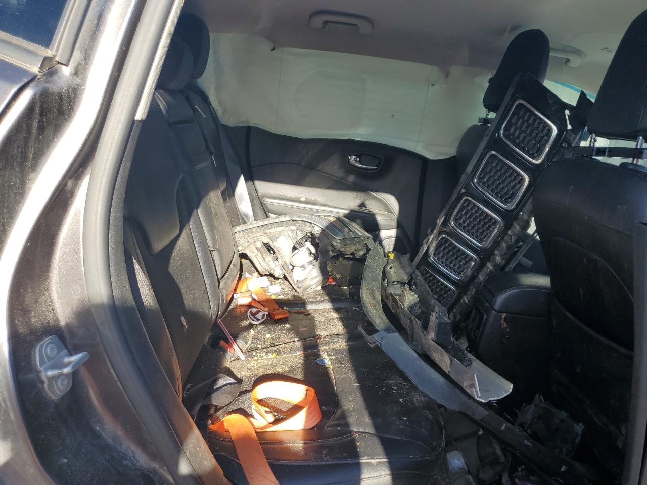 2017 Jeep Compass Latitude VIN: 3C4NJDBB9HT646757 Lot: 85883495