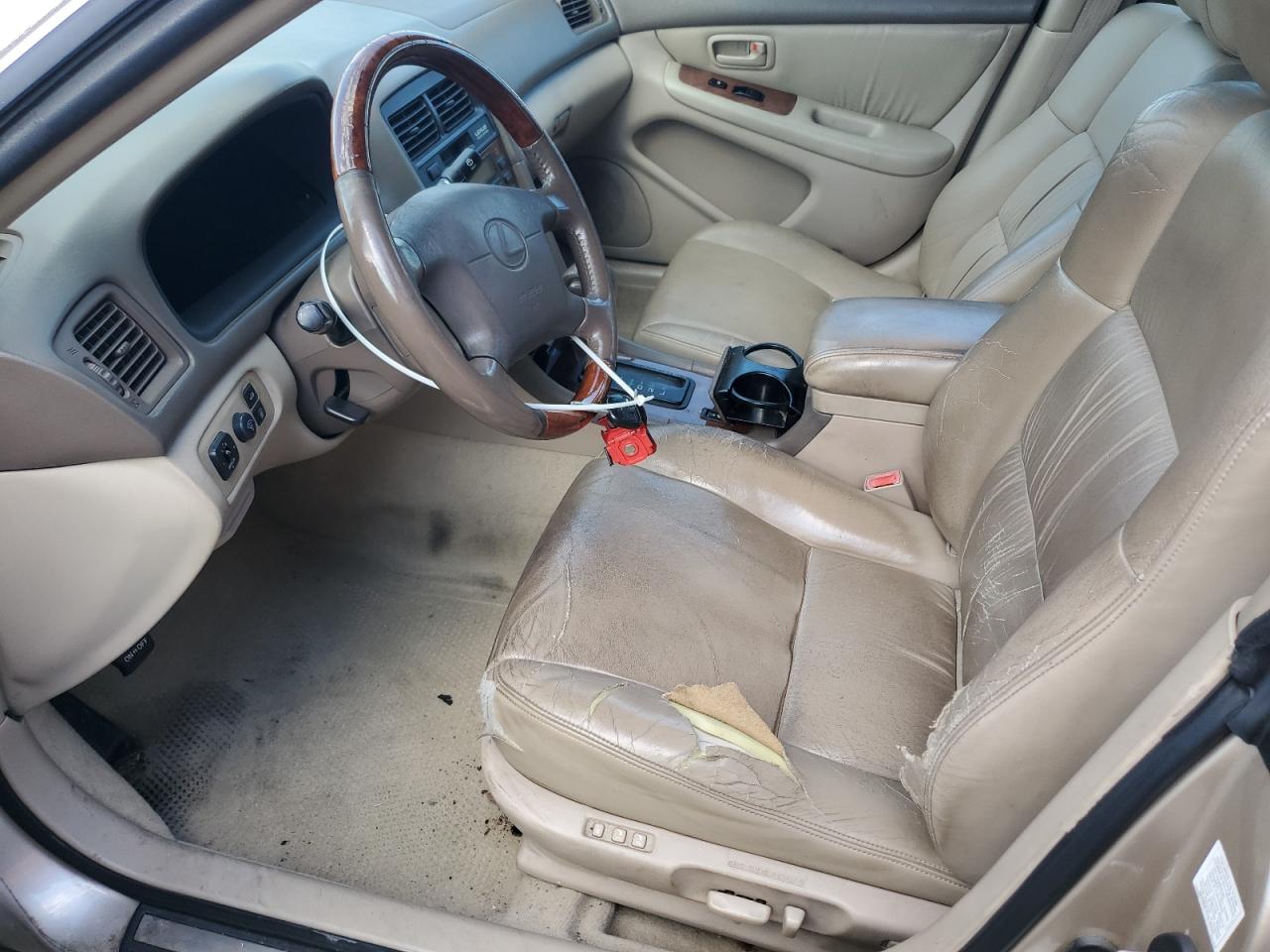 2001 Lexus Es 300 VIN: JT8BF28G410335752 Lot: 71708235