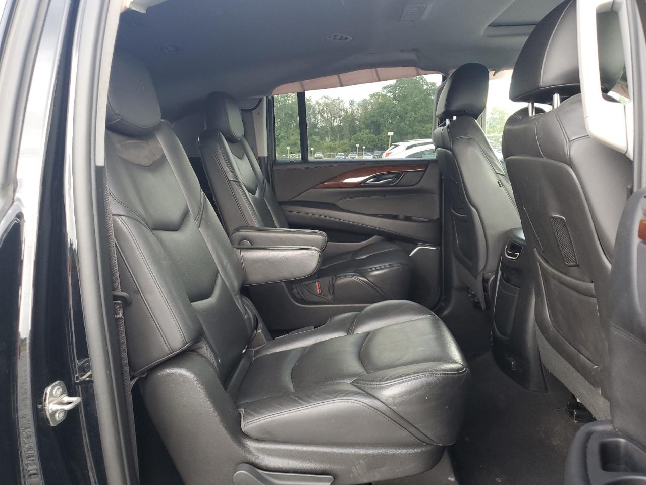 2019 Cadillac Escalade Esv Luxury VIN: 1GYS3HKJ2KR138460 Lot: 81720305