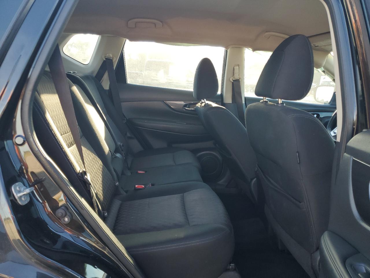 2017 Nissan Rogue S VIN: KNMAT2MT5HP500685 Lot: 81795055