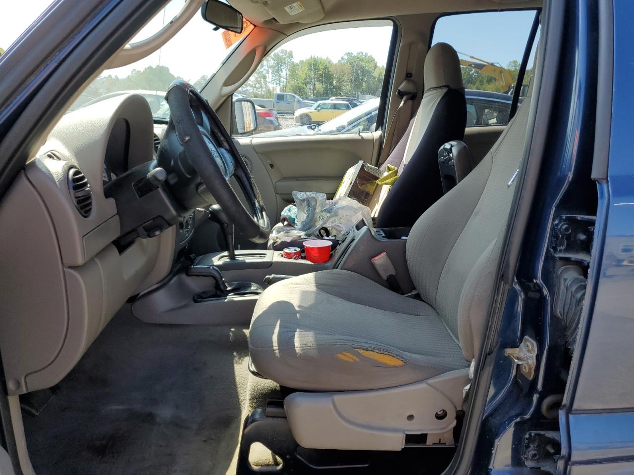 2004 Jeep Liberty Sport VIN: 1J4GL48K74W271654 Lot: 71151785