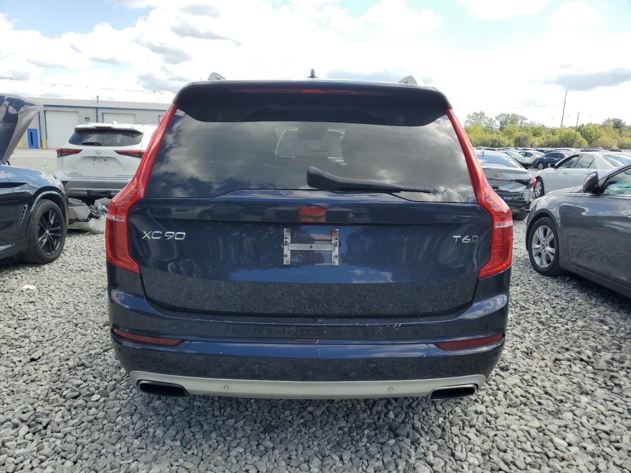 2016 Volvo Xc90 T6 VIN: YV4A22PK0G1061898 Lot: 70330915