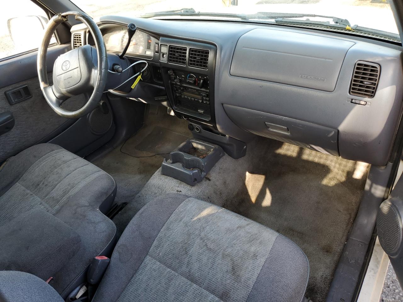 1999 Toyota Tacoma Xtracab VIN: 4TAVL52N8XZ527336 Lot: 80557055