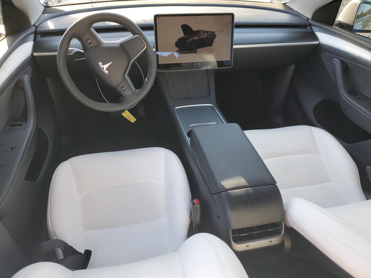 2024 Tesla Model Y VIN: 7SAYGDEE3RA313892 Lot: 71785895