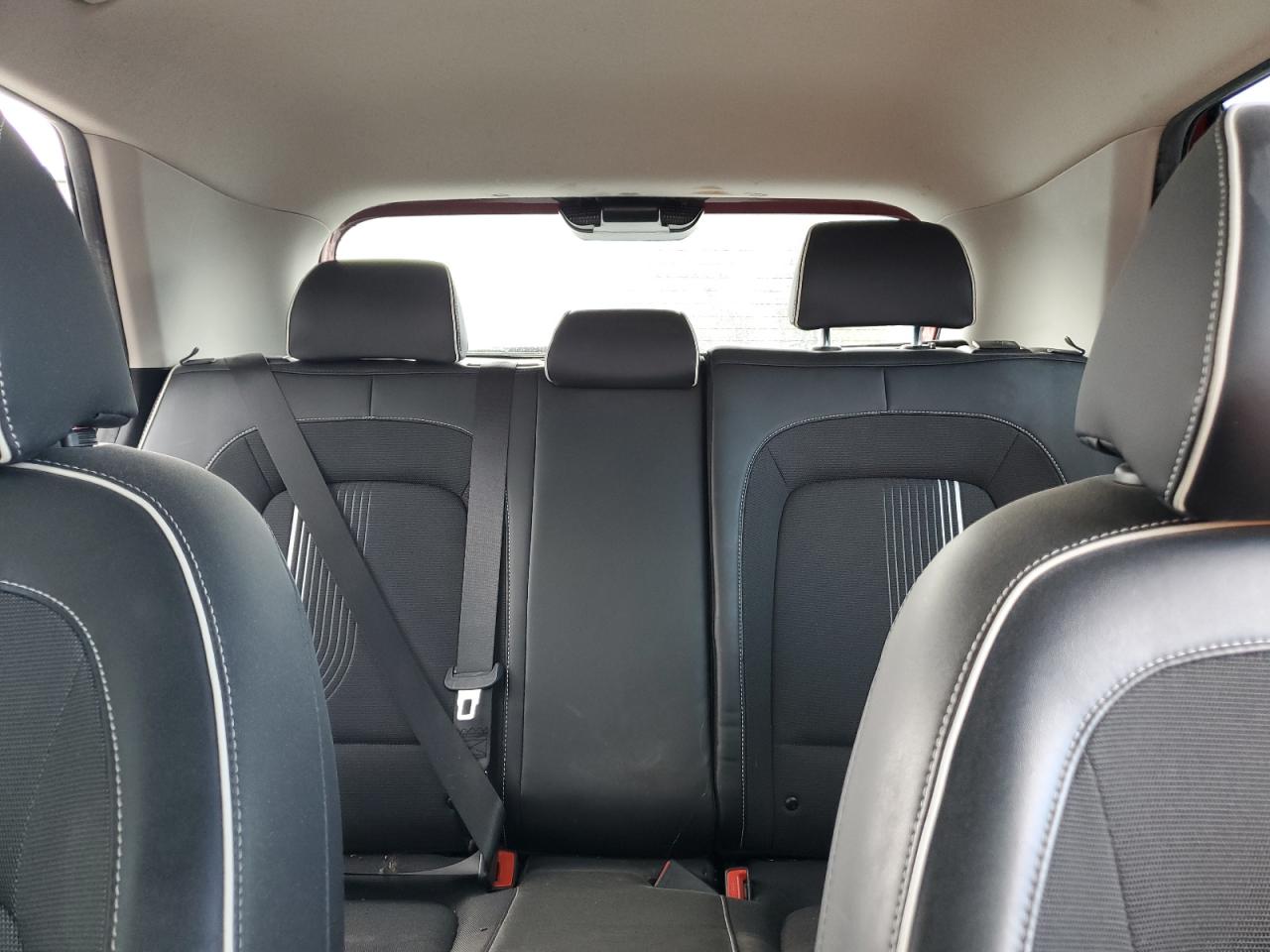 2022 Hyundai Venue Sel VIN: KMHRC8A33NU152713 Lot: 70727665