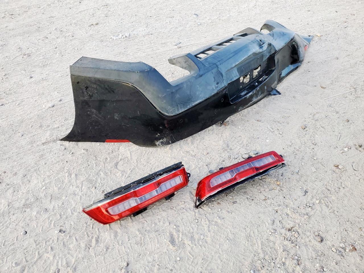 2014 Chevrolet Camaro Lt VIN: 2G1FC1E3XE9312522 Lot: 84483245