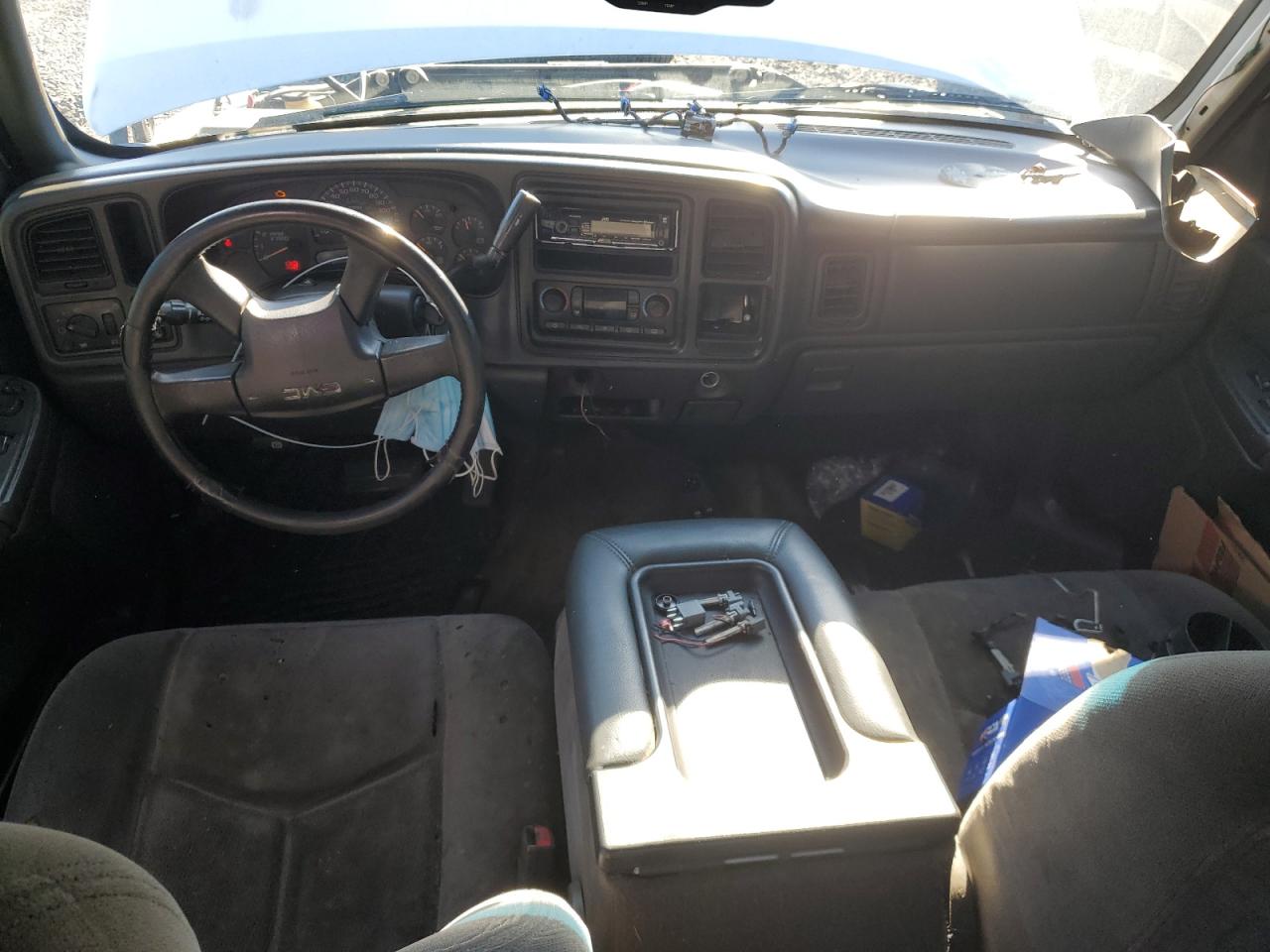 2005 GMC New Sierra C1500 VIN: 1GTEC19T15Z340924 Lot: 81107865