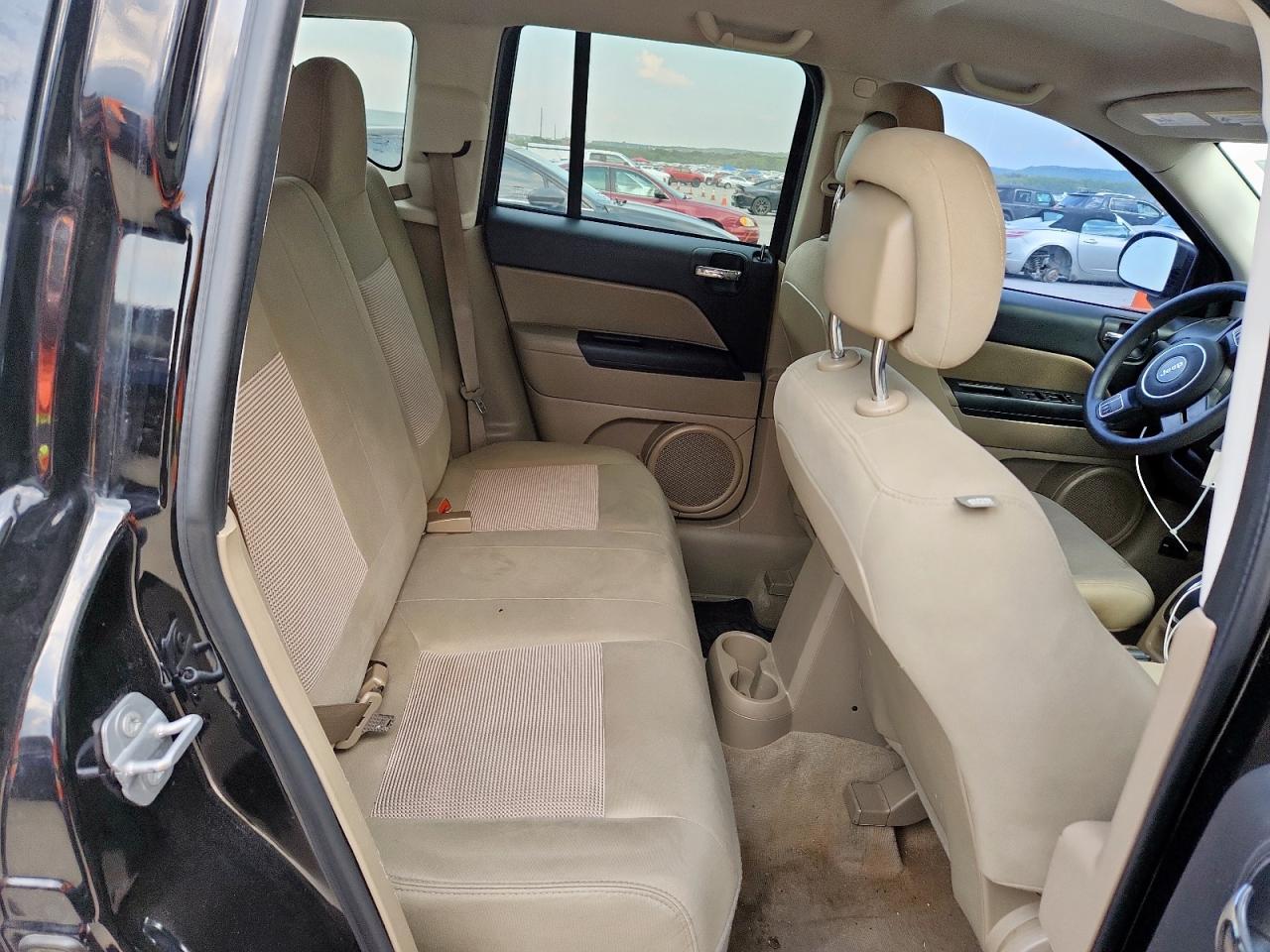 2016 Jeep Compass Sport VIN: 1C4NJCBA9GD656176 Lot: 81149295