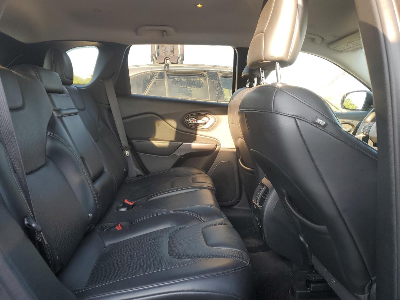 2019 Jeep Cherokee Limited VIN: 1C4PJLDN1KD128262 Lot: 81066095