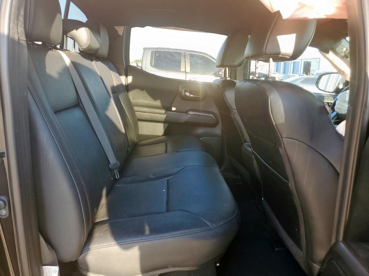 2018 Toyota Tacoma Double Cab VIN: 5TFCZ5AN0JX156137 Lot: 81966775