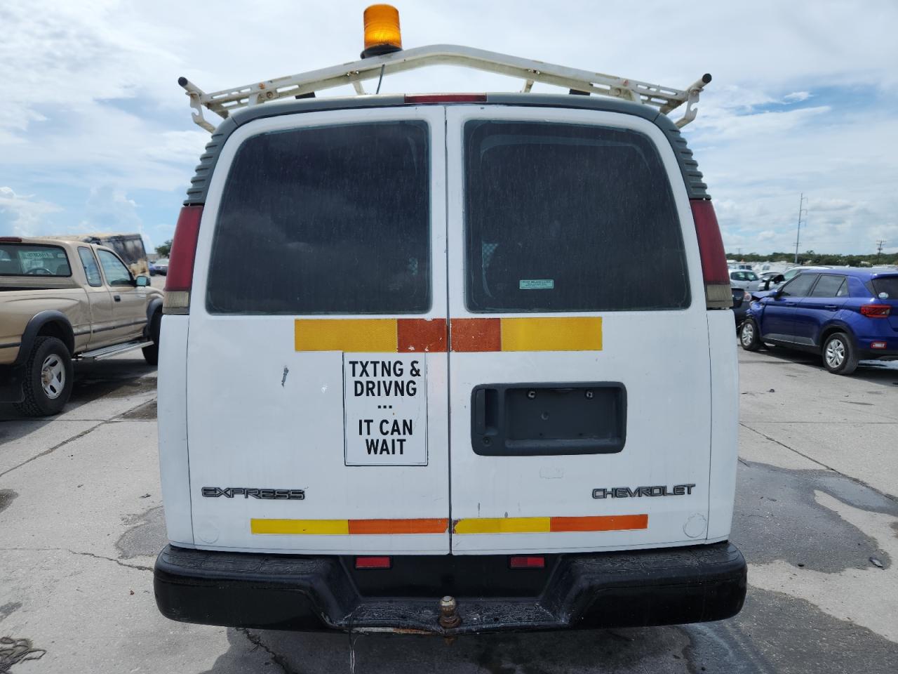 2000 Chevrolet Express G2500 VIN: 1GCFG25W1Y1122628 Lot: 83970035