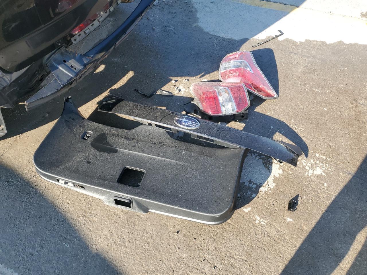 2015 Subaru Forester 2.5I Limited VIN: JF2SJAHC3FH588188 Lot: 84404685