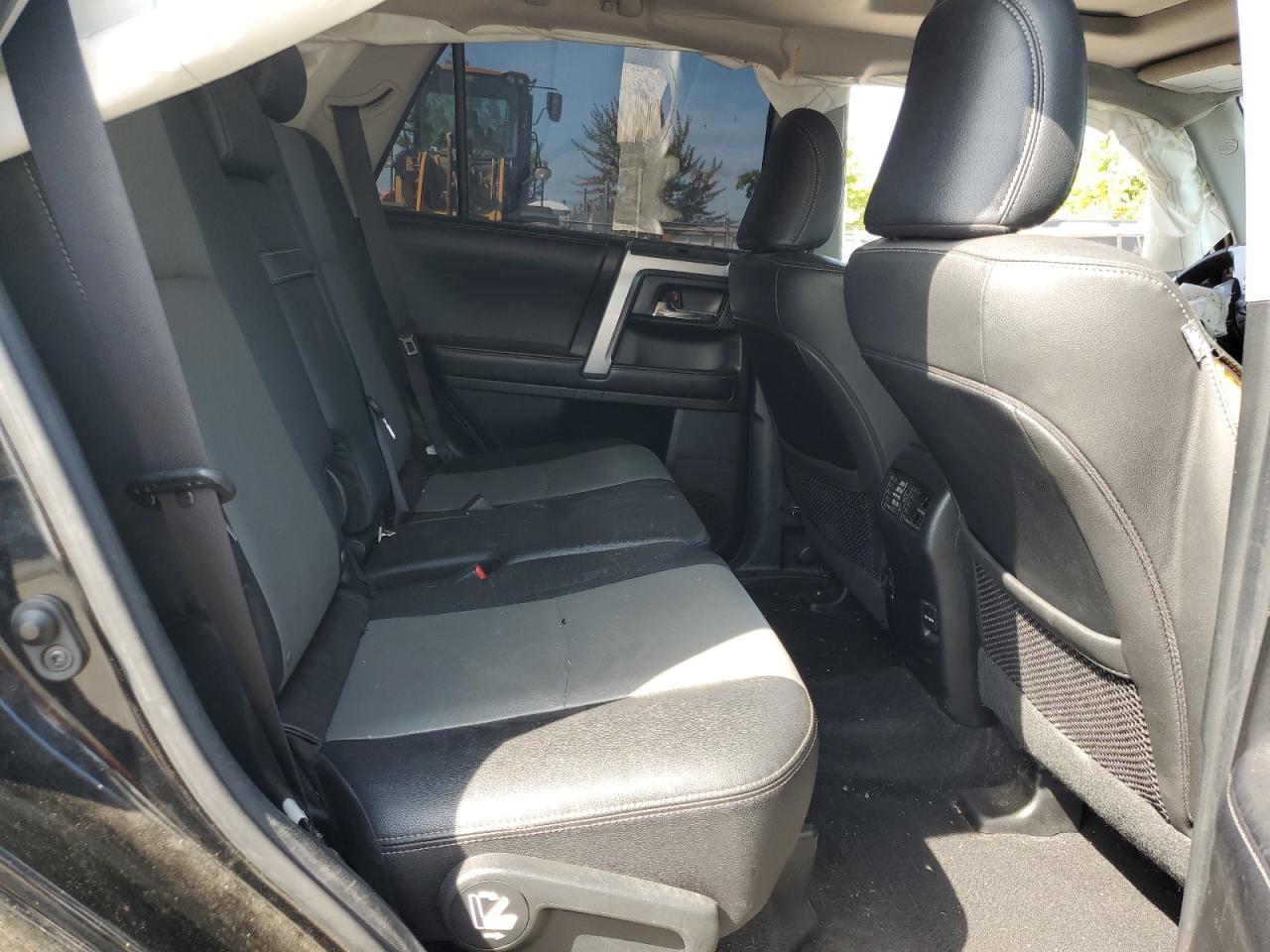 2019 Toyota 4Runner Sr5/Sr5 Premium VIN: JTEBU5JR2K5719937 Lot: 71455995