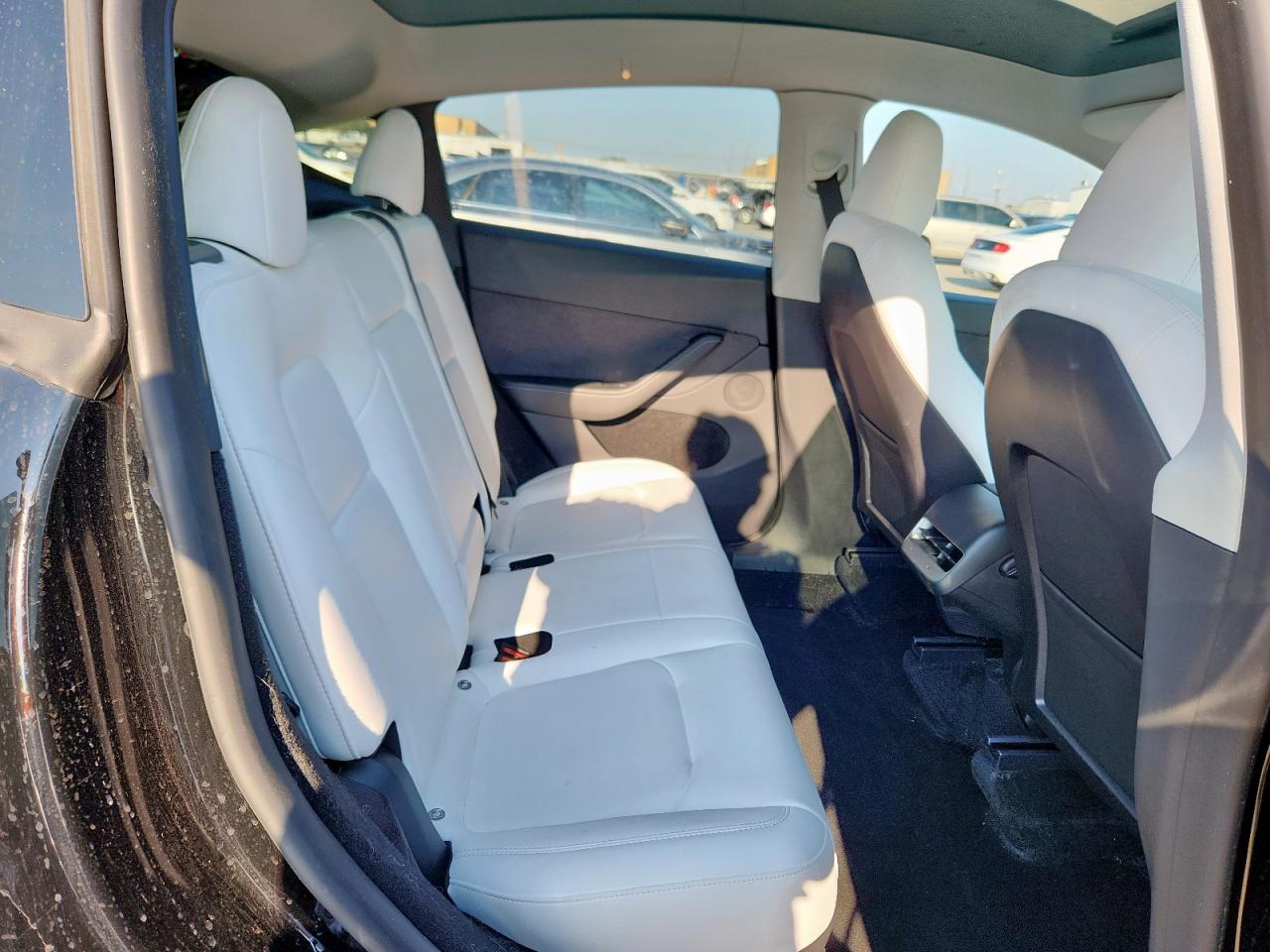 2024 Tesla Model Y VIN: 7SAYGDEE4RA236871 Lot: 81032955