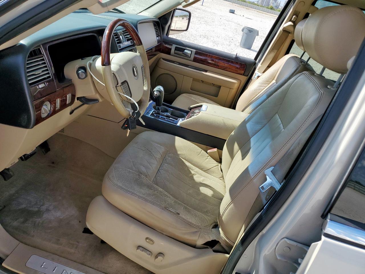 2005 Lincoln Navigator VIN: 5LMFU27525LJ12308 Lot: 83843105