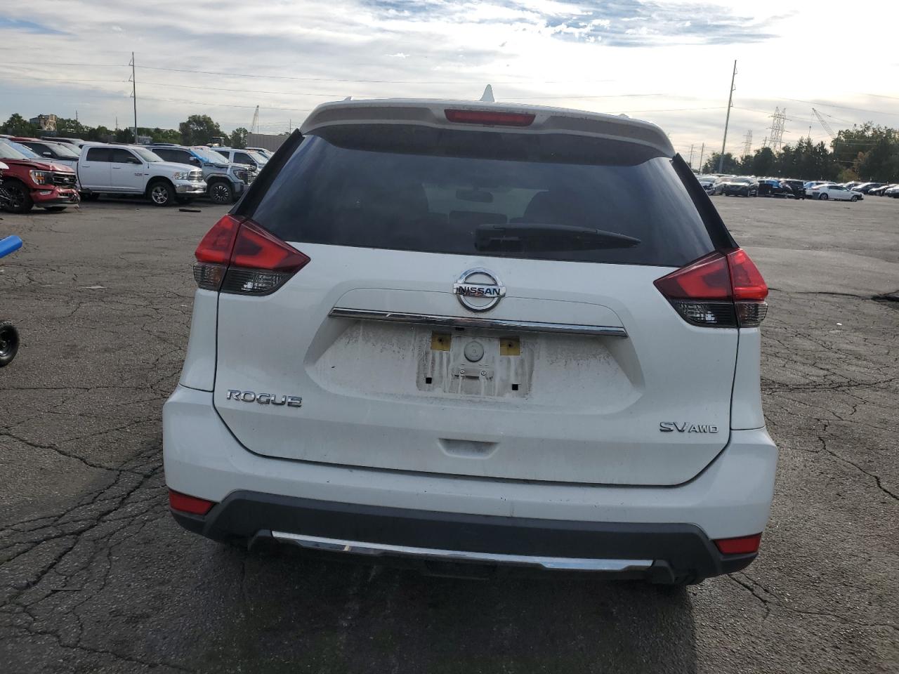 2018 Nissan Rogue S VIN: KNMAT2MV8JP539875 Lot: 81621765