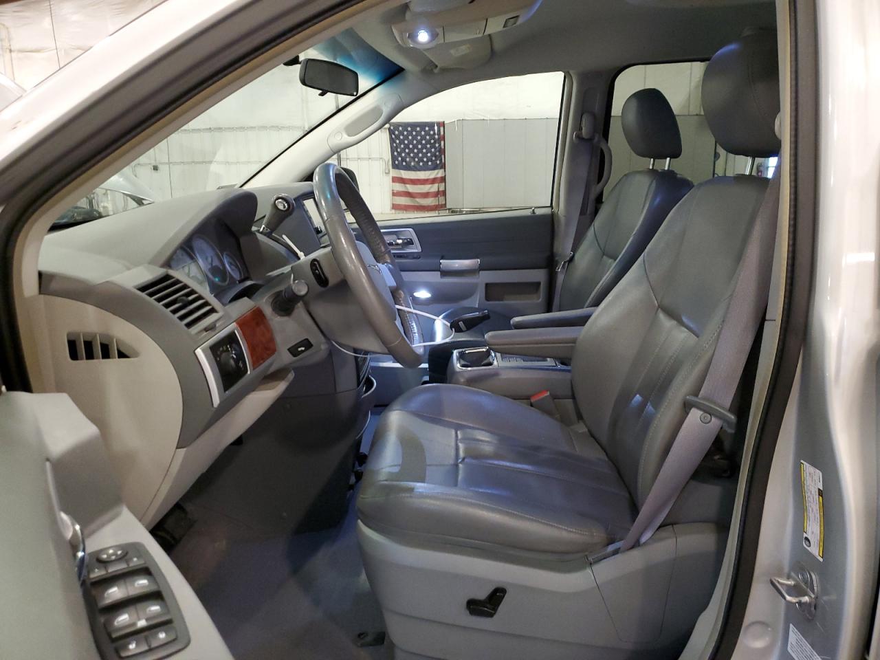 2008 Chrysler Town & Country Touring VIN: 2A8HR54P68R658171 Lot: 81766905