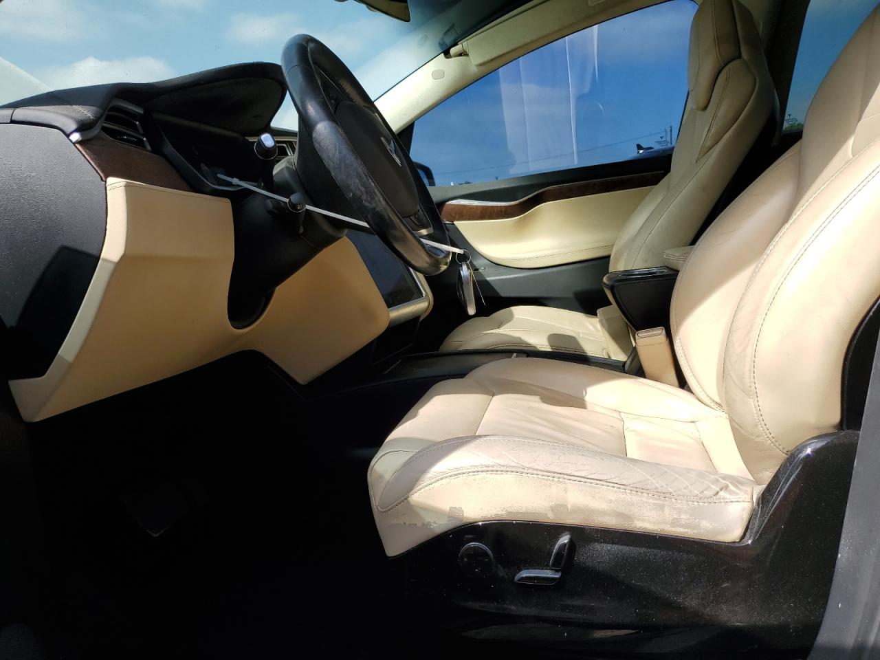 2017 Tesla Model X VIN: 5YJXCBE2XHF042040 Lot: 71727155