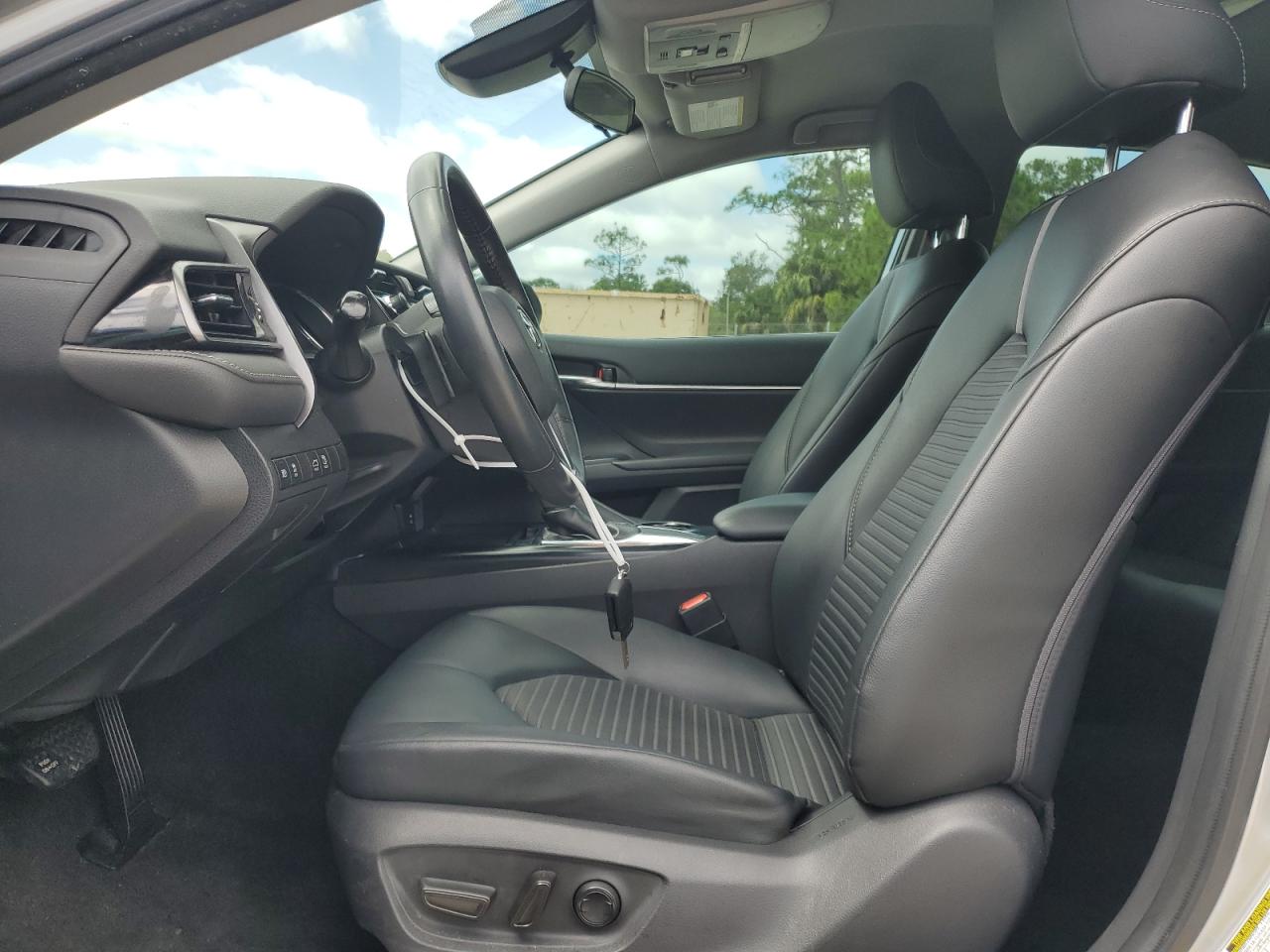 2019 Toyota Camry L VIN: 4T1B11HK2KU210740 Lot: 84741595