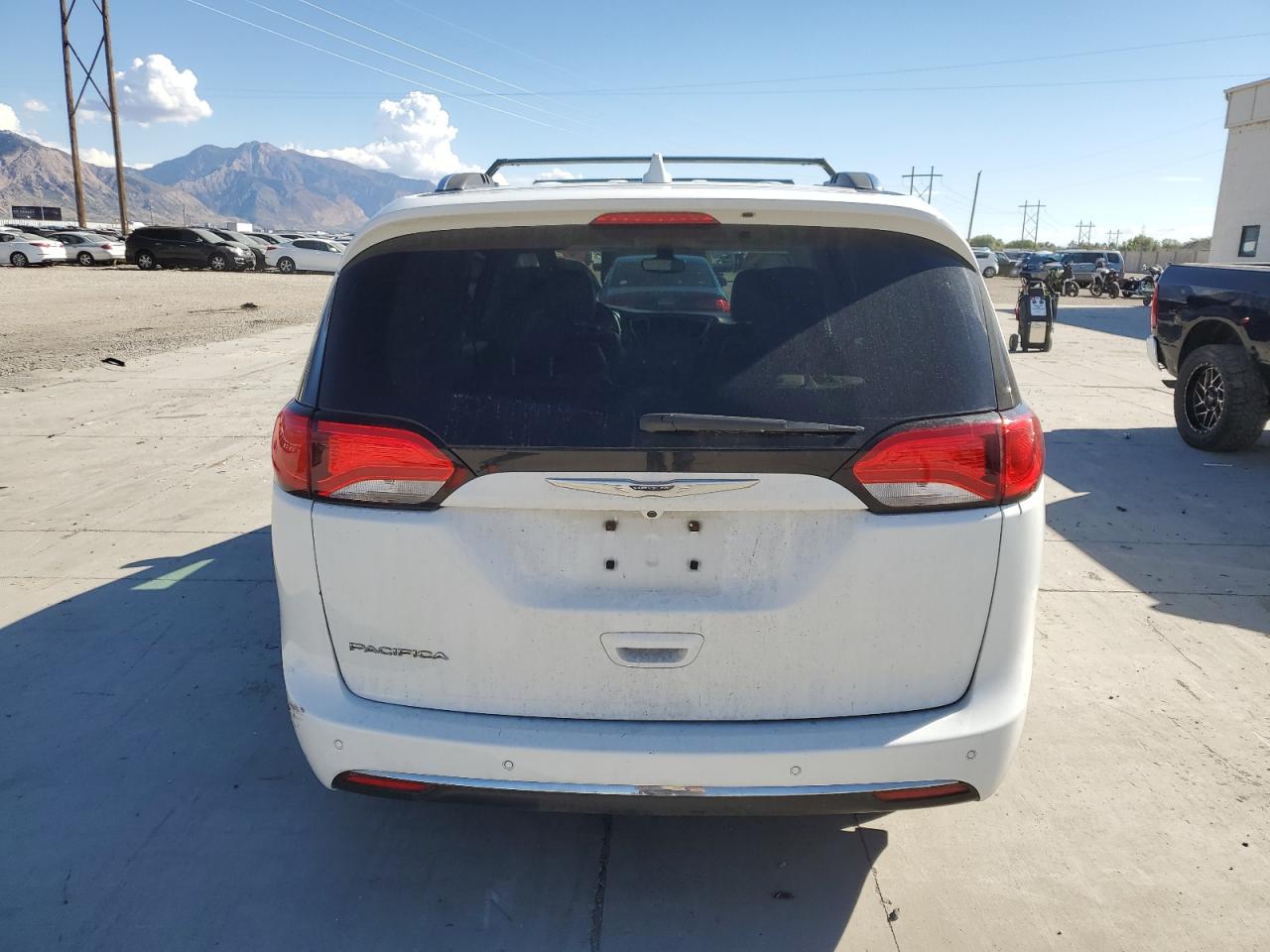 2017 Chrysler Pacifica Touring L Plus VIN: 2C4RC1EG2HR577768 Lot: 81825305