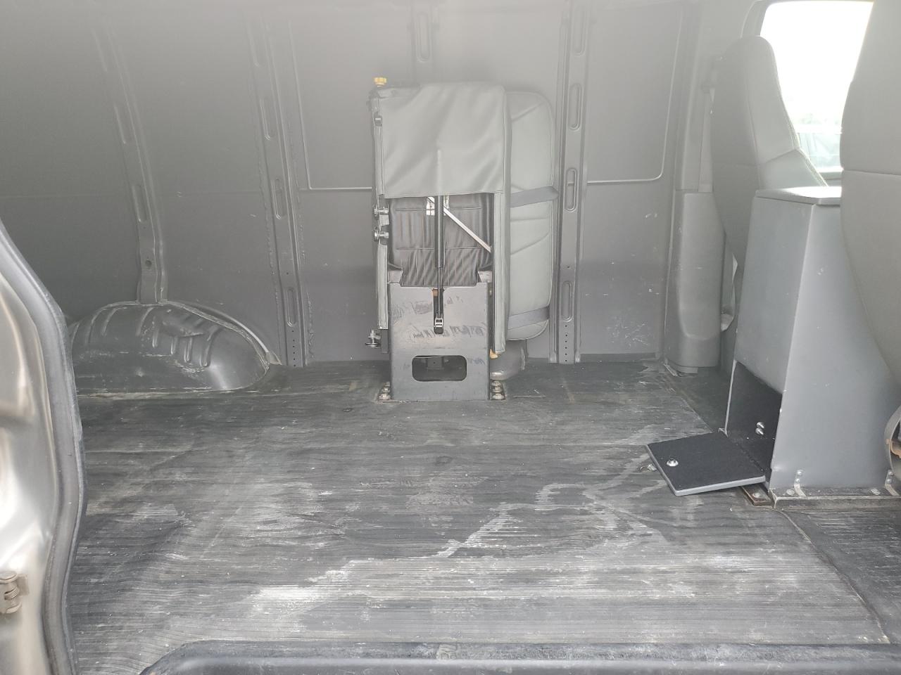 2008 Chevrolet Express G1500 VIN: 1GCFG15X581129200 Lot: 80900905