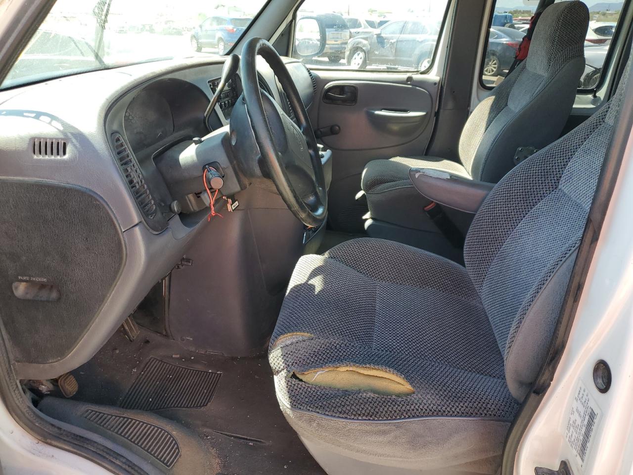 2000 Dodge Ram Wagon B1500 VIN: 2B4HB15X8YK115753 Lot: 72005415