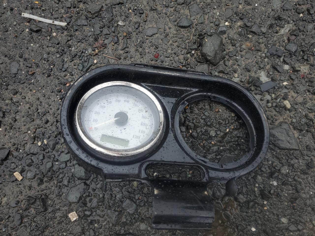 2011 Harley-Davidson Flhx VIN: 1HD1KB418BB624387 Lot: 81211325