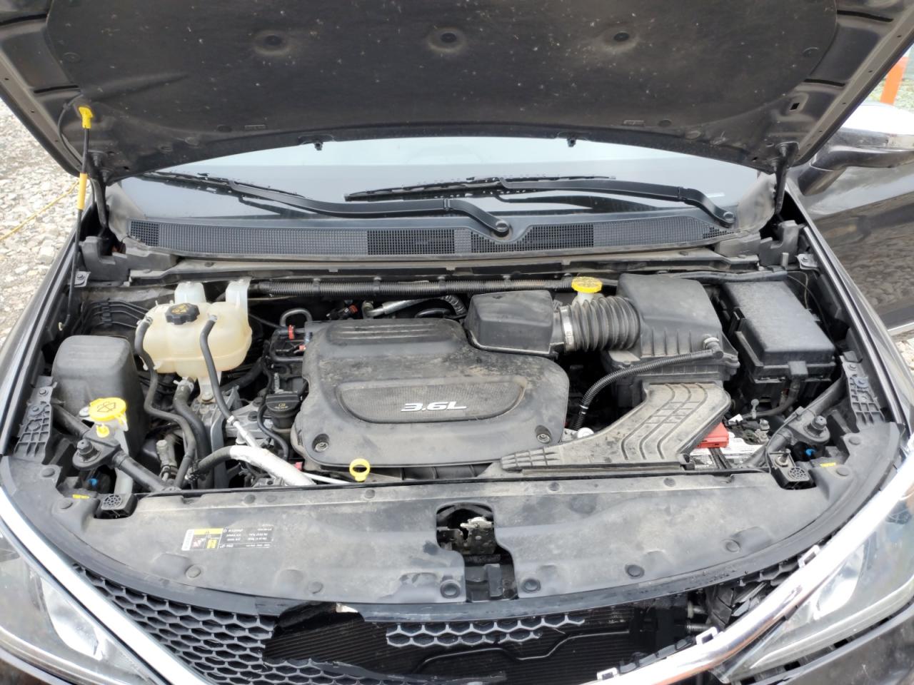 2017 Chrysler Pacifica Limited VIN: 2C4RC1GG1HR812643 Lot: 81807085