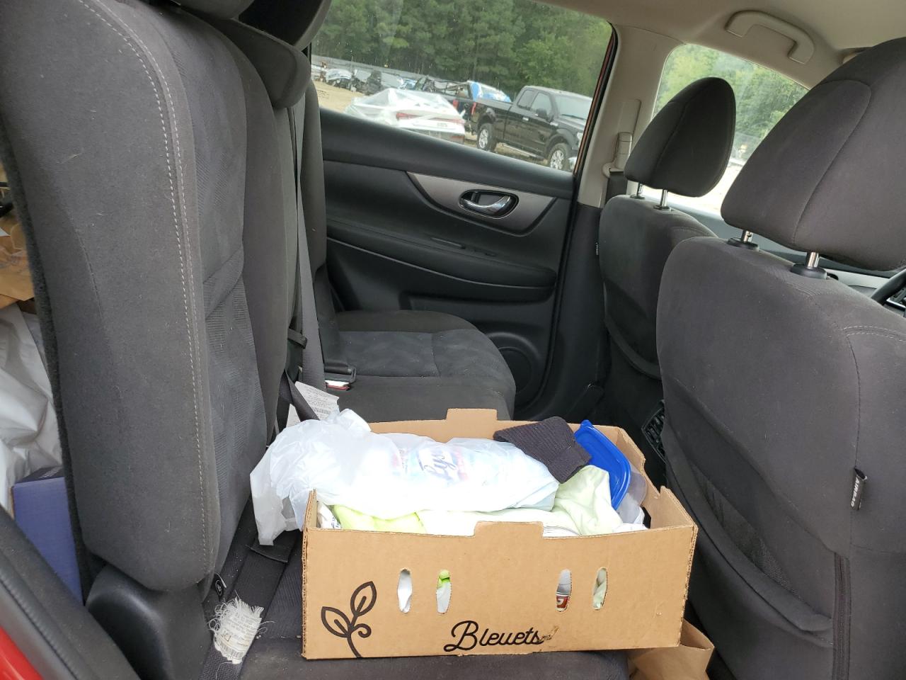 2016 Nissan Rogue S VIN: KNMAT2MV8GP699022 Lot: 83877395