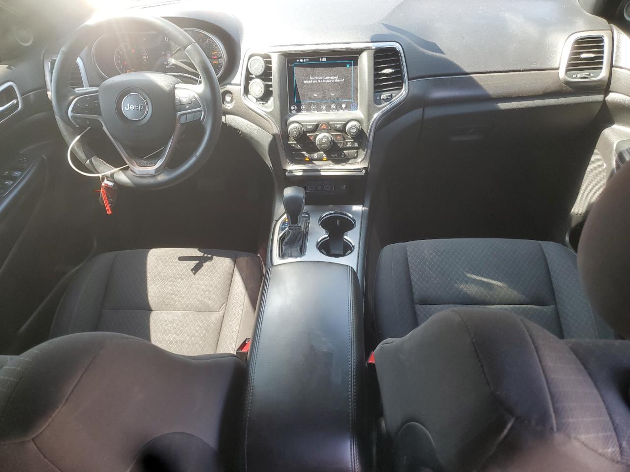 2018 Jeep Grand Cherokee Laredo VIN: 1C4RJFAGXJC492779 Lot: 70945455