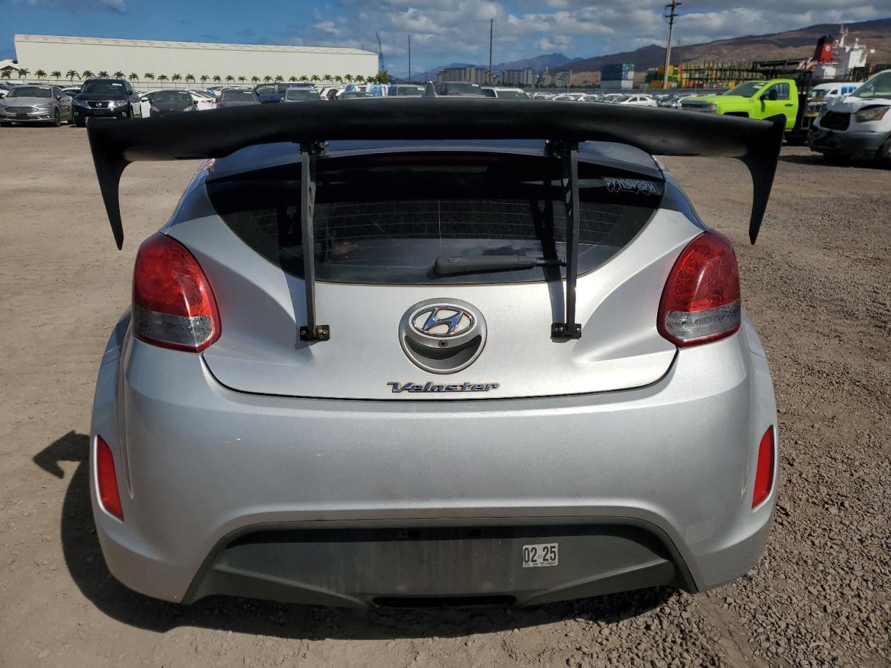 2017 Hyundai Veloster VIN: KMHTC6AD0HU305572 Lot: 80583385