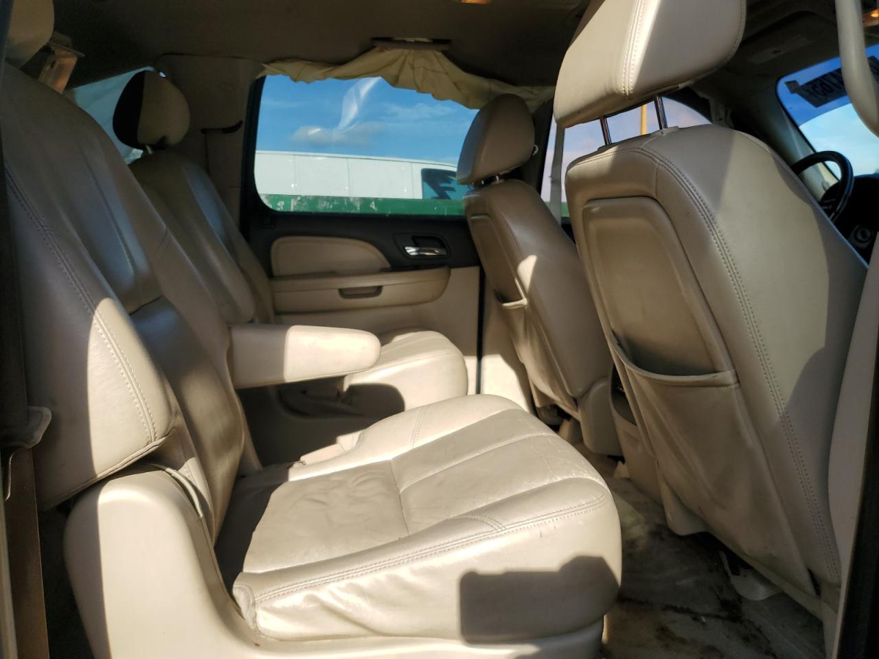 2009 GMC Yukon Xl Denali VIN: 1GKFC06269J105065 Lot: 83874765