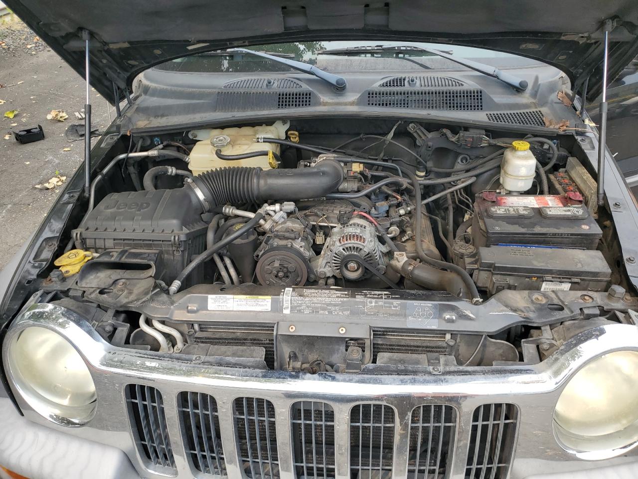 2004 Jeep Liberty Sport VIN: 1J4GK48K44W257052 Lot: 71272575