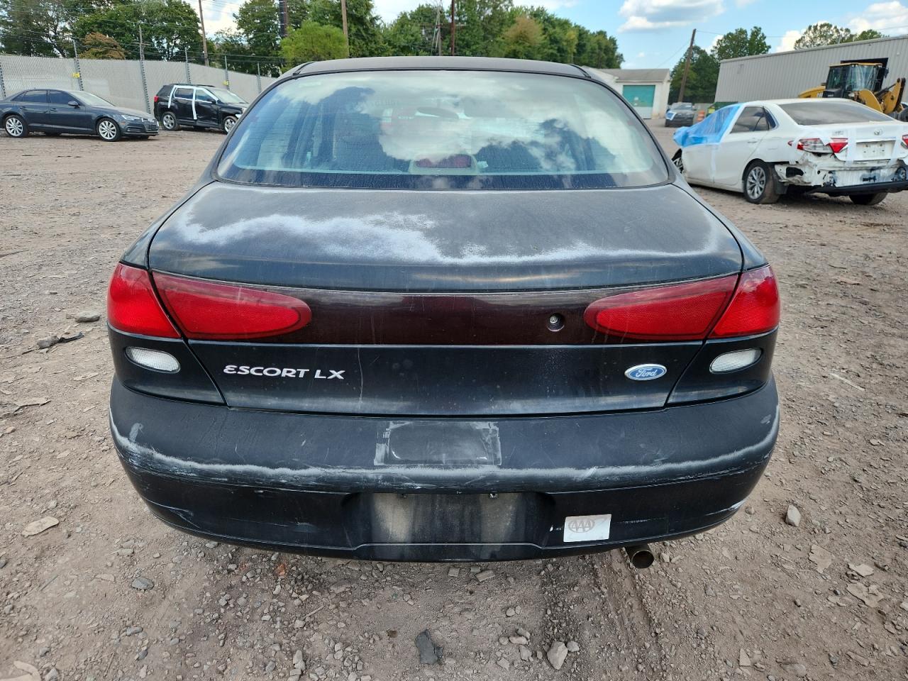 1998 Ford Escort Lx VIN: 1FAFP10P0WW232599 Lot: 80157755