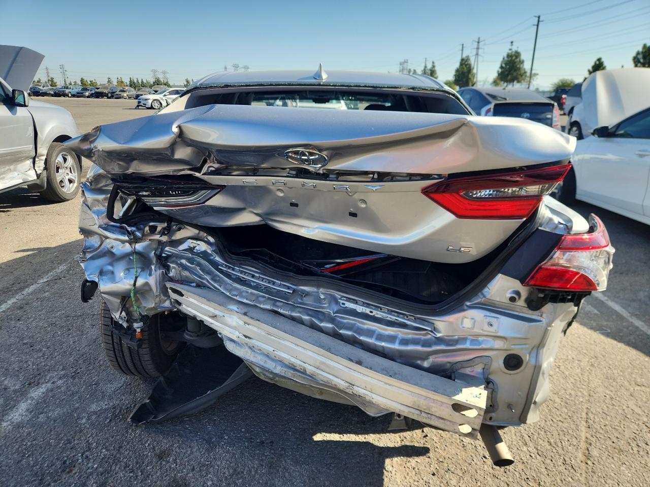 2022 Toyota Camry Le VIN: 4T1C11AK7NU666736 Lot: 71209215